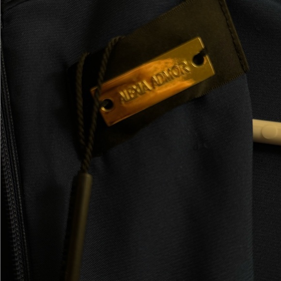 ๐ Alexia Admor Dress ๐ - Picture 5 of 5